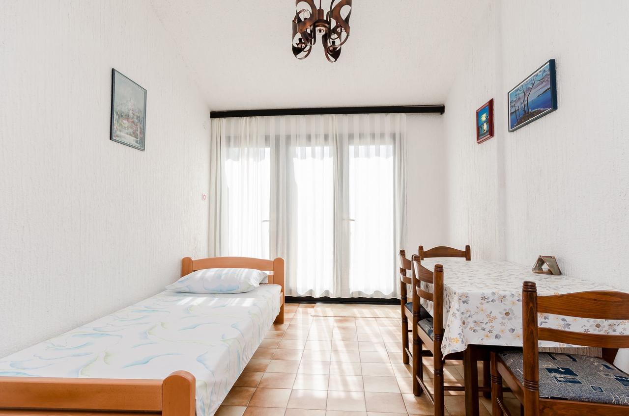 Apartments Dragutin Medulin Exterior photo