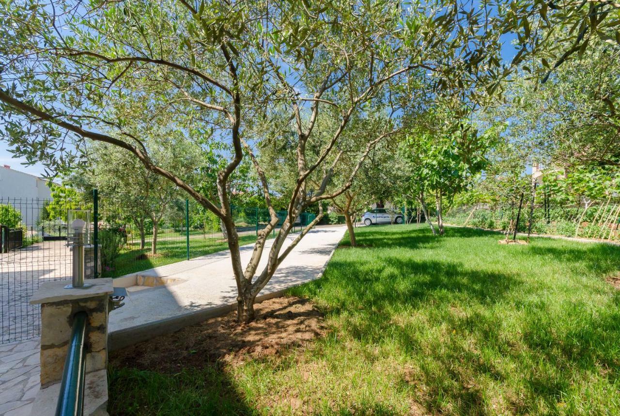 Apartments Dragutin Medulin Exterior photo