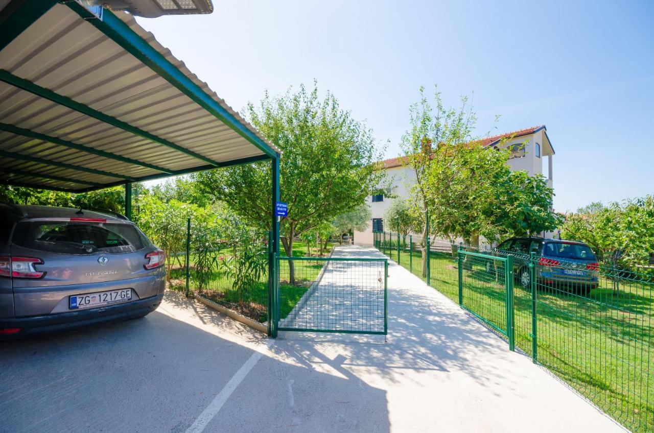 Apartments Dragutin Medulin Exterior photo